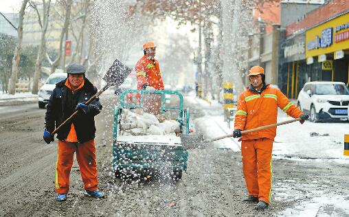 这些“不怕冷”的人 让雪后济南“升温”